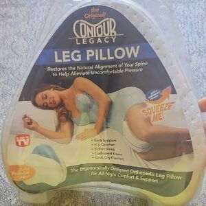 Legacy Contour Leg Pillow - White and Blue